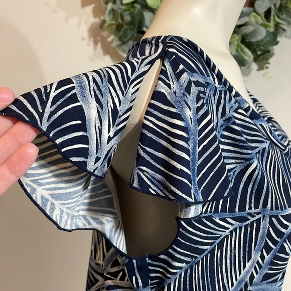 Express 2 piece skirt set leaf print L - Picture 4 of 16